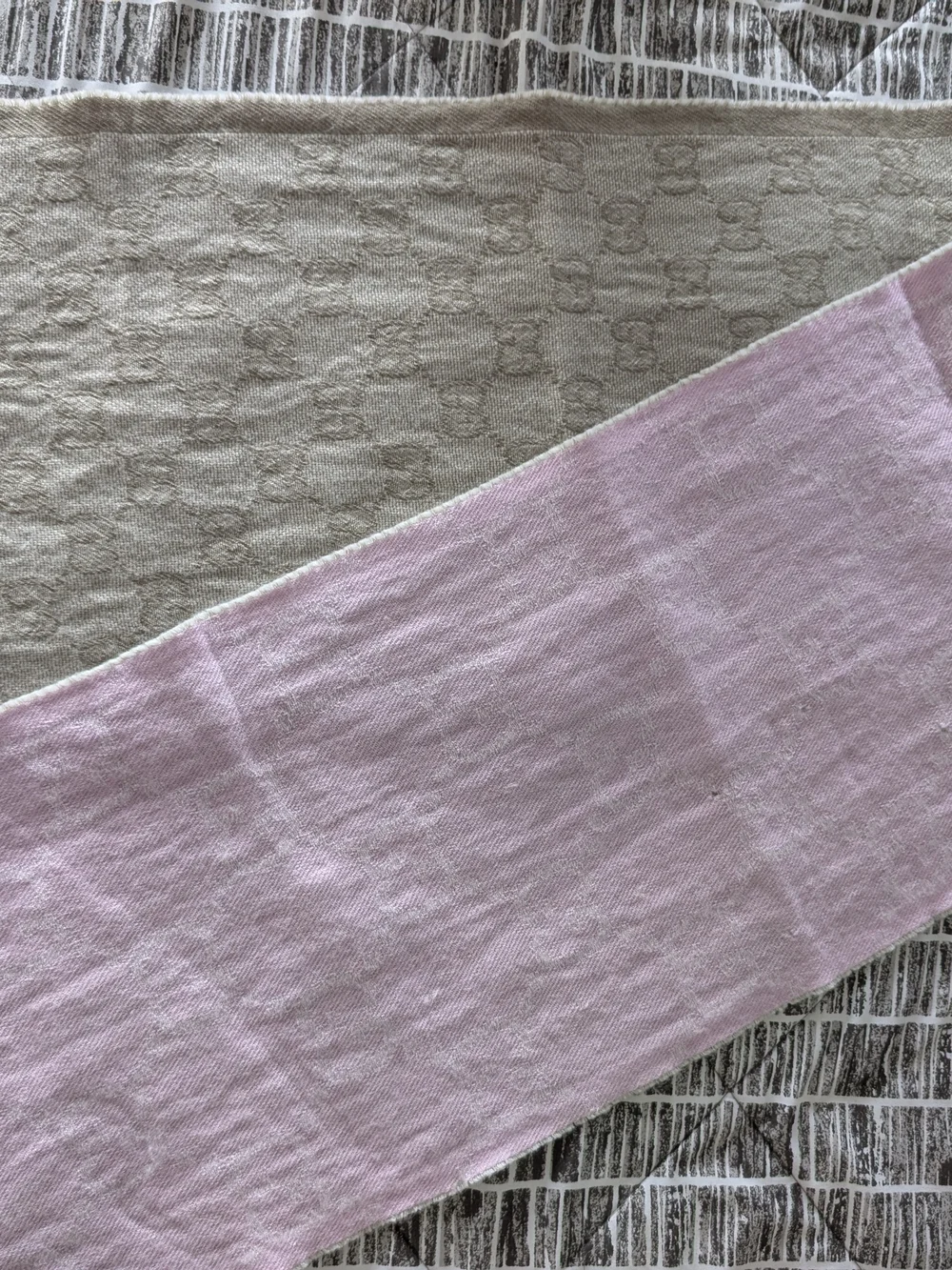 GUCCI GG Reversible Wool Knit Monogram Scarf with Fringe Gray And Purple
